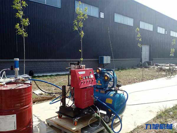 厂房表面聚氨酯浇筑施工案例